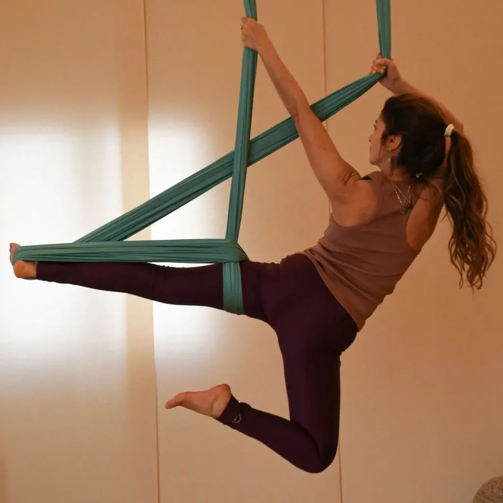 Aerial Yoga στο Era Mindful Movement