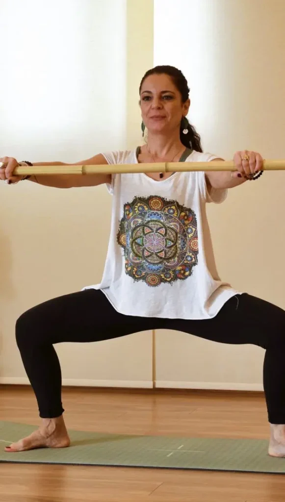 Bamboo Stick Yoga στο Era Mindful Movement